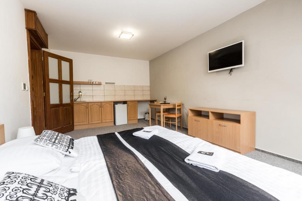 Pivovar A Penzion Grasel Český Rudolec Extérieur photo