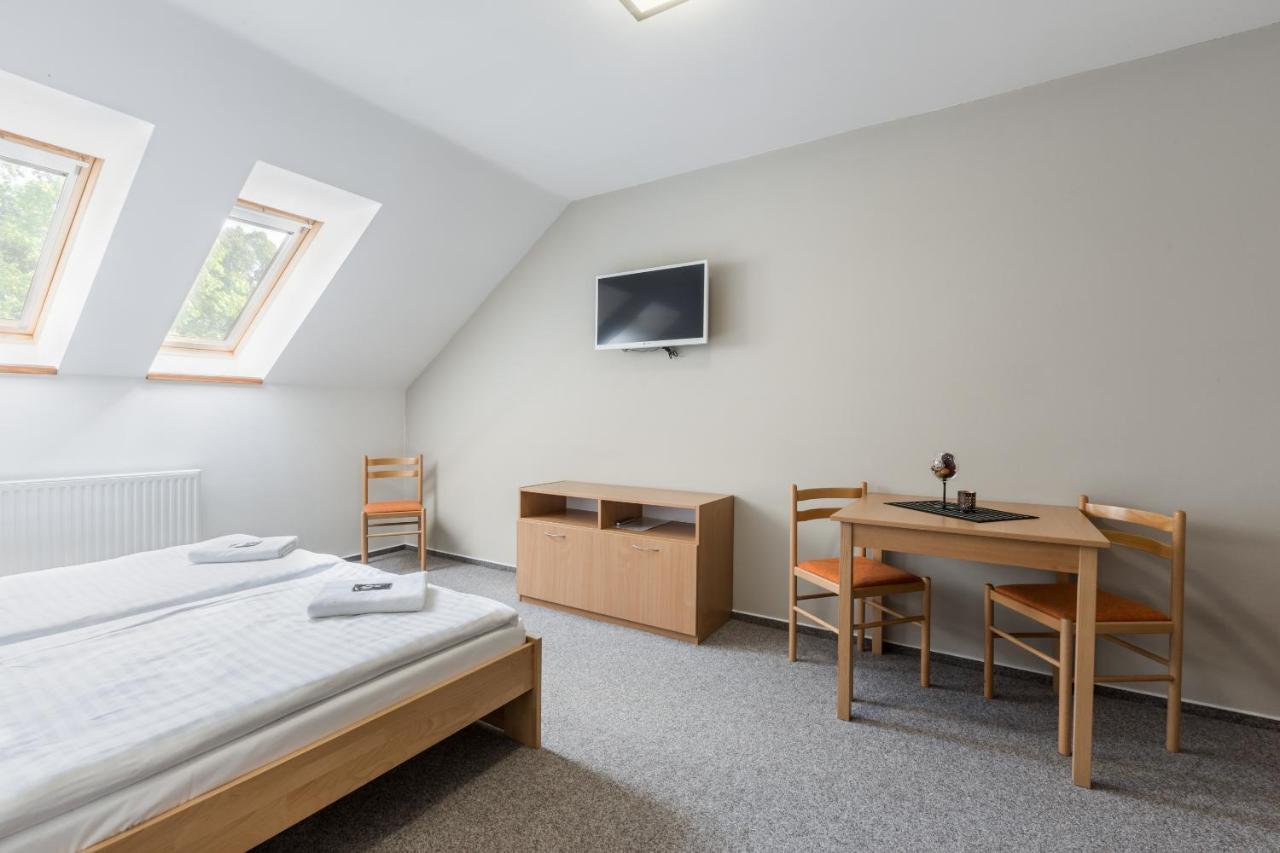 Pivovar A Penzion Grasel Český Rudolec Extérieur photo